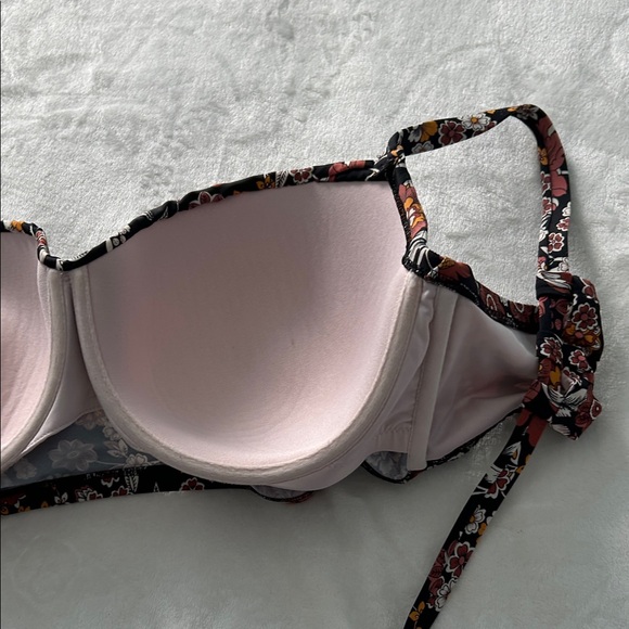 Shade & Shore Black Floral Bikini Top - Picture 4 of 7